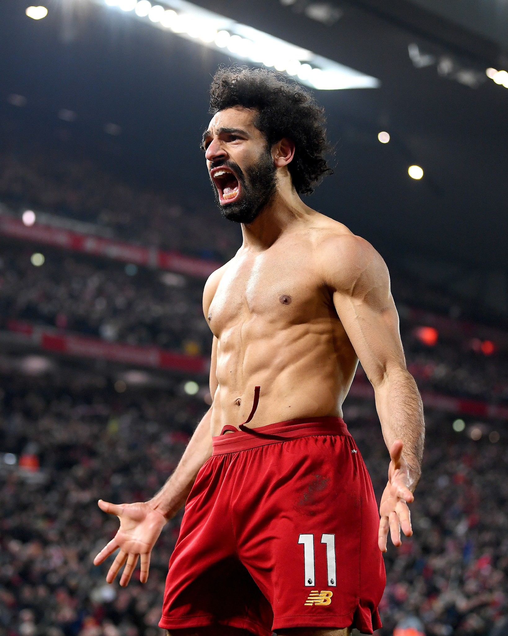 عرض مفاجئ خيالى ينقذ محمد صلاح من شبح الرحيل عن أوروبا.. اعرف التفاصيل