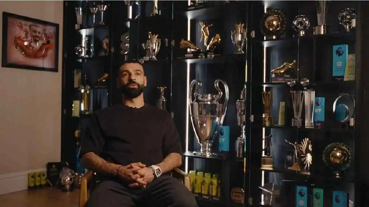محمد صلاح يوجه 4 رسائل مؤثرة بعد إعلان رحيله عن ليفربول