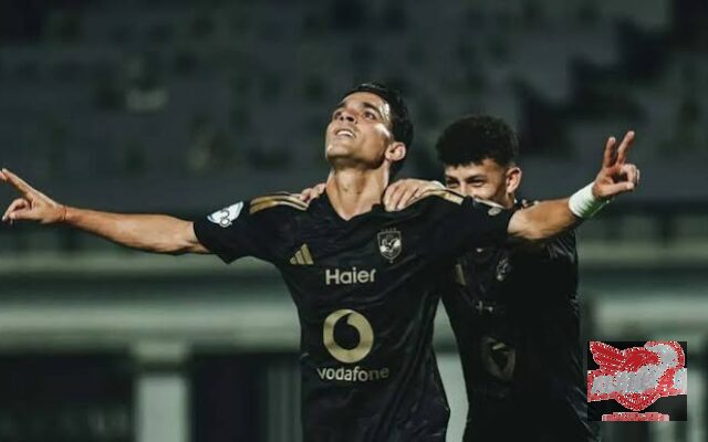 شرط الأهلي لتجديد عقد أشرف بن شرقي.. تفاصيل مفاوضات التجديد وموعد الحسم