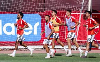 محاضرة فنية، الأهلي يواصل تدريباته استعدادا لمواجهة بترول أسيوط بكأس عاصمة مصر