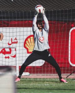 جلسة خاصة مع محمد الشناوي بعد استبعاده من قمة الزمالك.. ماذا حدث في الأهلي؟