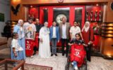 الخطيب يستقبل مشجعي الأهلي من ذوي الهمم ويهديهم قمصان النادي